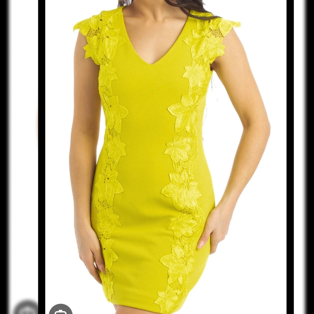 Badgley Mischka Bright Yellow V-Neck Floral Lace Mini Dress